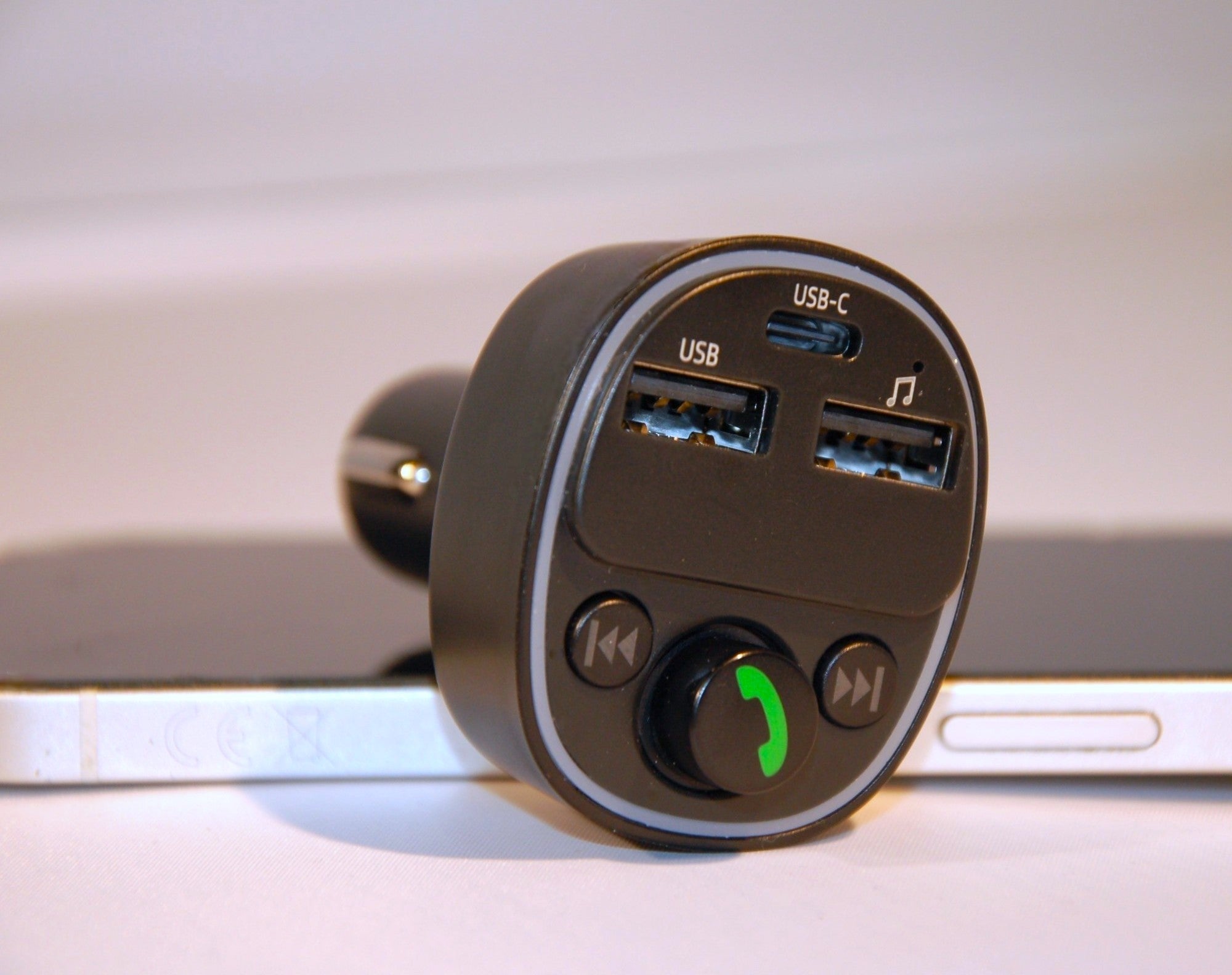 Bluetooth / FM Transmitter - BlueCruise