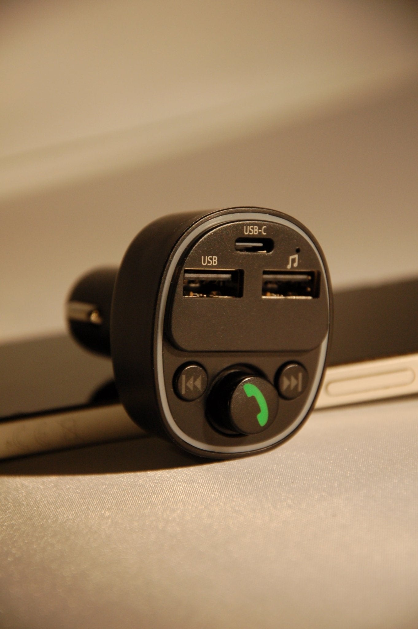 Bluetooth / FM Transmitter